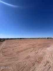 45277 Caroline Avenue, Horizon City, TX 79928