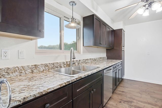 6482 Sun Circle E, Tucson, AZ 85750