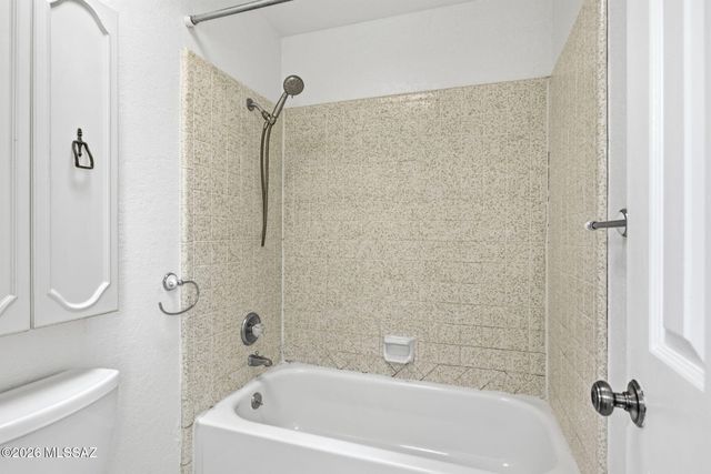 6482 Sun Circle E, Tucson, AZ 85750