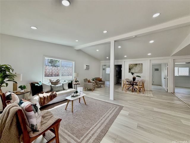 94-330 Kipou Street, Waipahu, HI 96797
