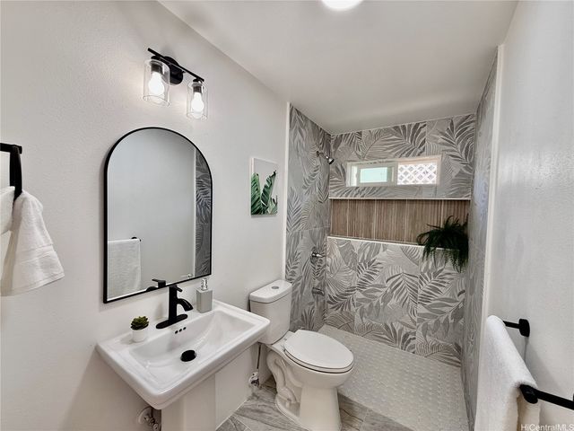 94-330 Kipou Street, Waipahu, HI 96797