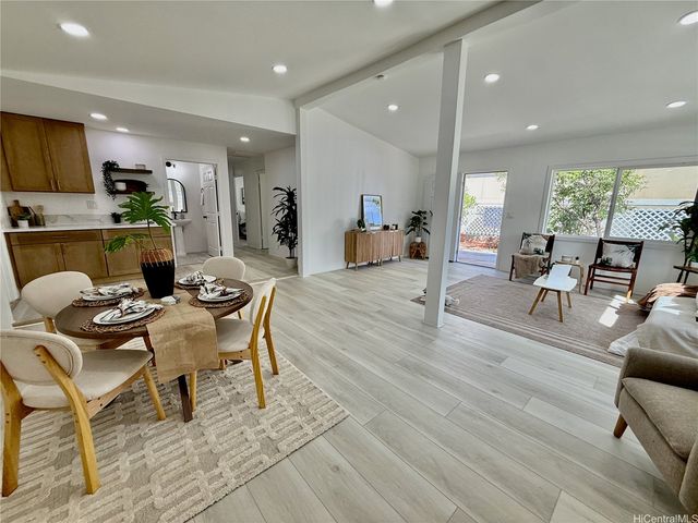94-330 Kipou Street, Waipahu, HI 96797