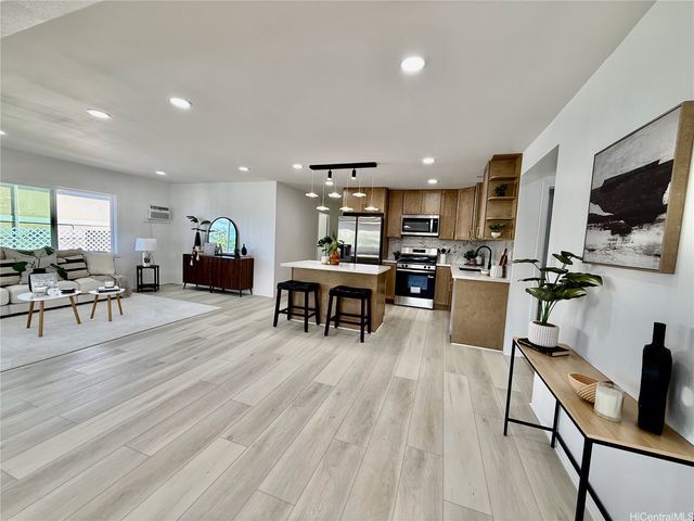 94-330 Kipou Street, Waipahu, HI 96797