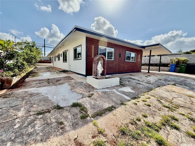94-330 Kipou Street, Waipahu, HI 96797