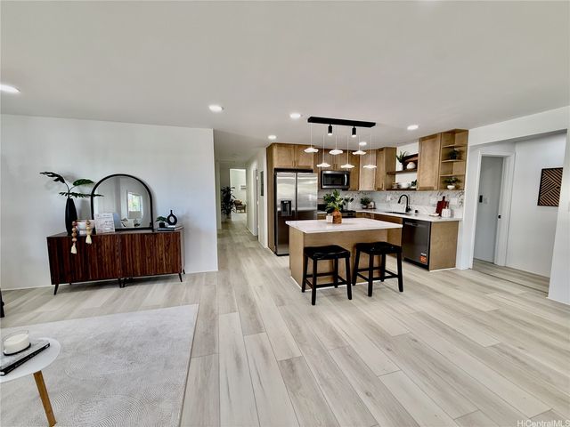 94-330 Kipou Street, Waipahu, HI 96797