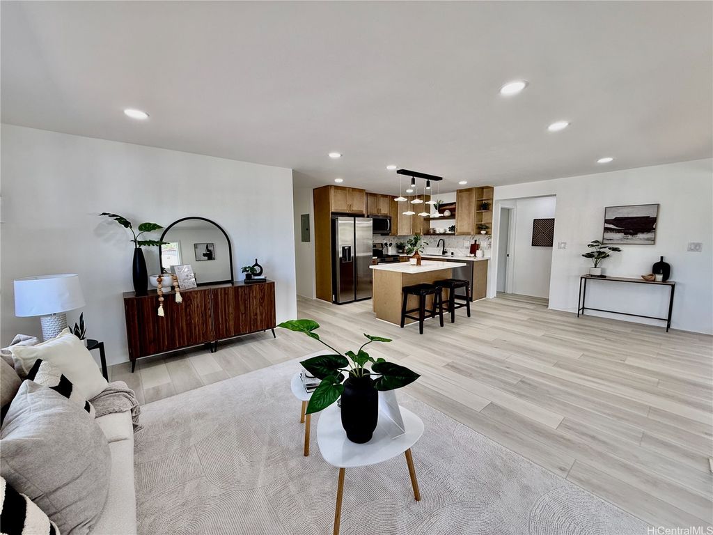 94-330 Kipou Street, Waipahu, HI 96797