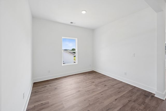3202 Gravity Drive, Columbia, TN 38401
