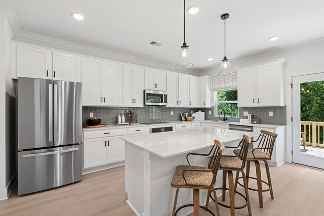 3202 Gravity Drive, Columbia, TN 38401