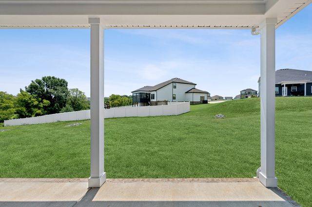 3202 Gravity Drive, Columbia, TN 38401