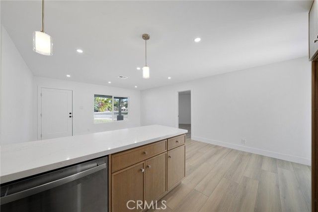 8326 Greenpoint, Riverside, CA 92503