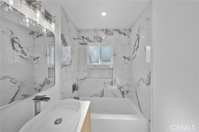 8326 Greenpoint, Riverside, CA 92503