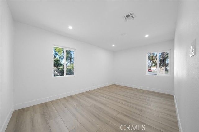 8326 Greenpoint, Riverside, CA 92503