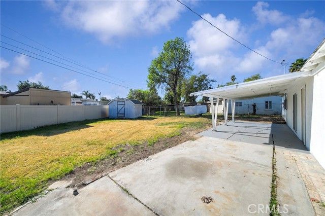 8326 Greenpoint, Riverside, CA 92503