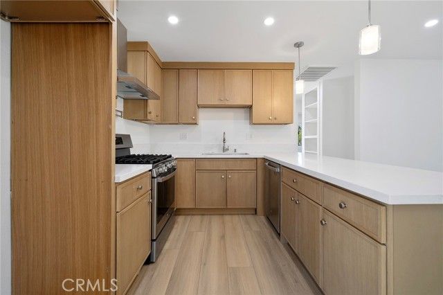 8326 Greenpoint, Riverside, CA 92503