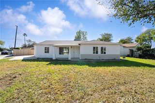 8326 Greenpoint, Riverside, CA 92503