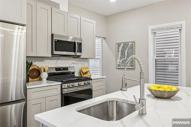 299 Claremont Avenue, Jersey City, NJ 07305