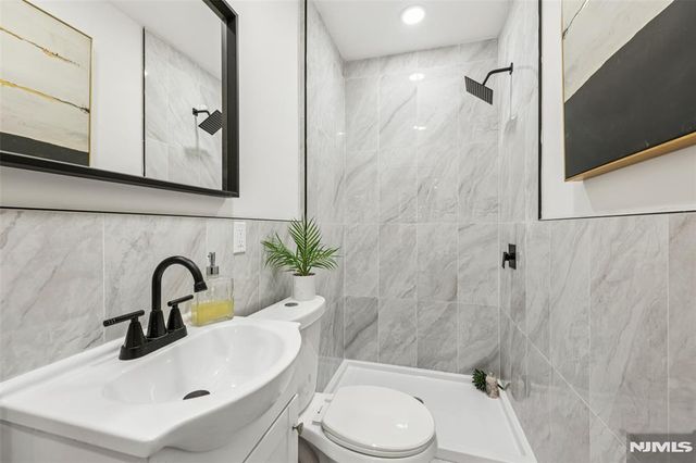 299 Claremont Avenue, Jersey City, NJ 07305