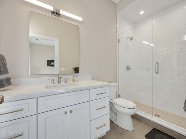 225 Burlington Avenue TH1, Clarendon Hills, IL 60514