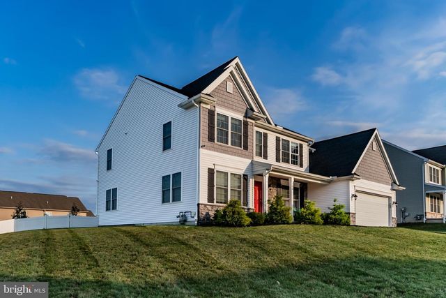 100 S MOUNTAIN DR, Carlisle, PA 17013