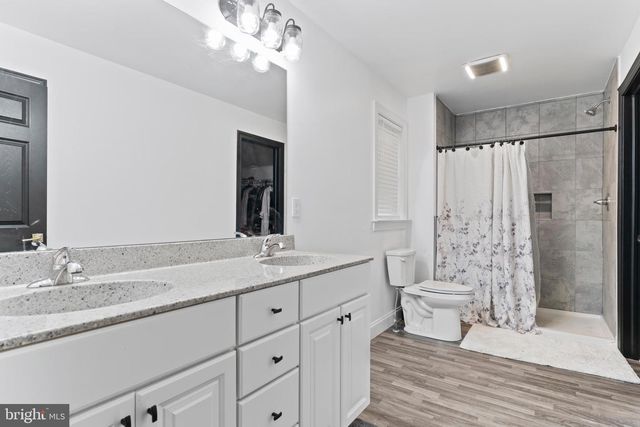 100 S MOUNTAIN DR, Carlisle, PA 17013