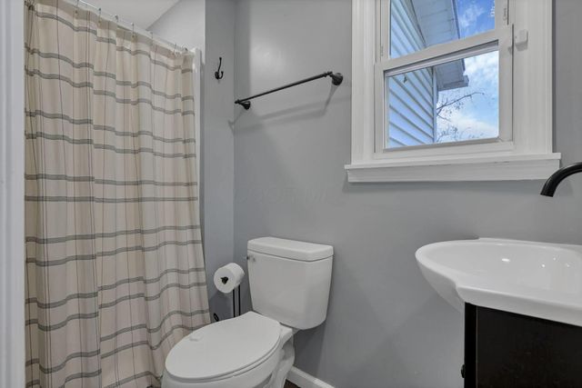 392 Arlington Avenue, Newark, OH 43055