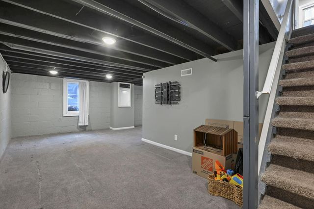 392 Arlington Avenue, Newark, OH 43055