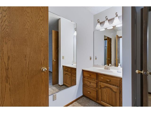 911 Grandview Drive, Hudson, WI 54016