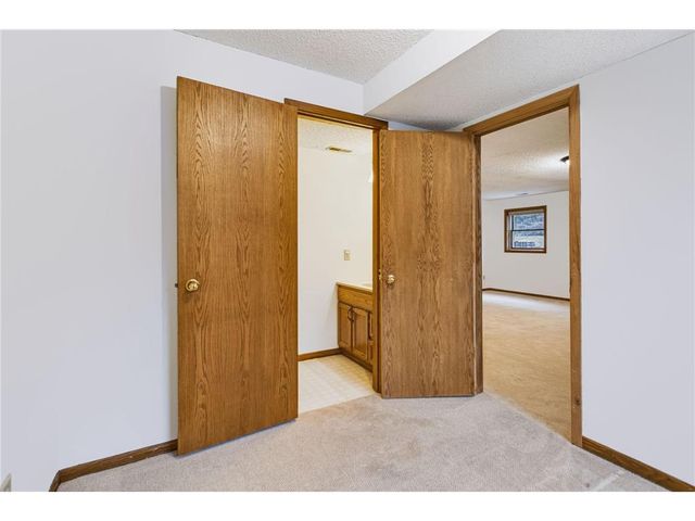 911 Grandview Drive, Hudson, WI 54016