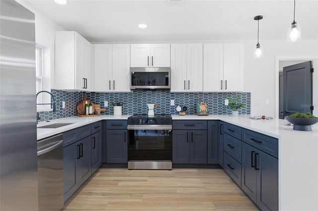 1423 CHESTERFIELD DRIVE, Dunedin, FL 34698