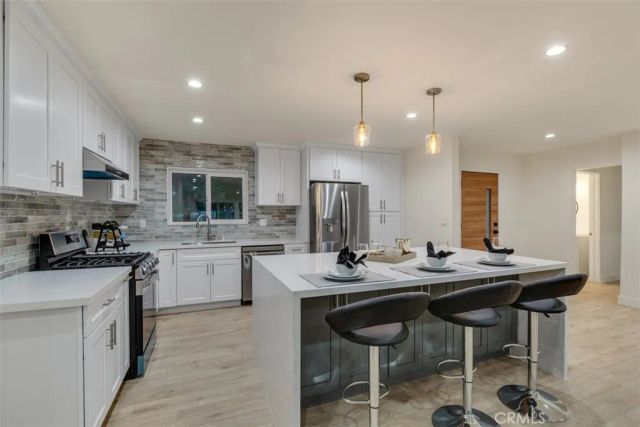 5115 Rigoletto Street, Woodland Hills, CA 91364