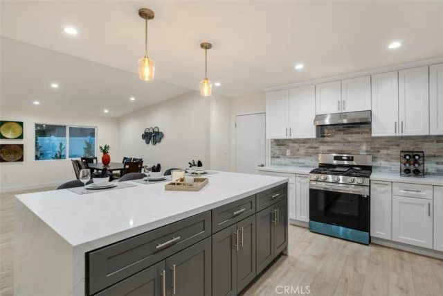 5115 Rigoletto Street, Woodland Hills, CA 91364