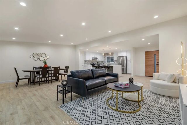 5115 Rigoletto Street, Woodland Hills, CA 91364