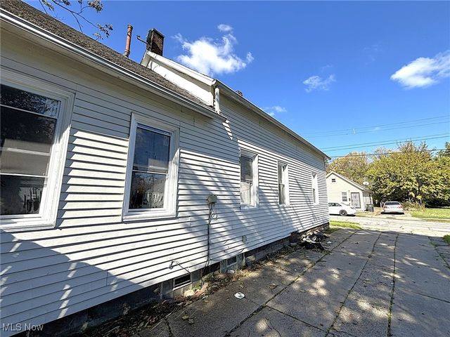 4501 Hyde Avenue, Cleveland, OH 44118