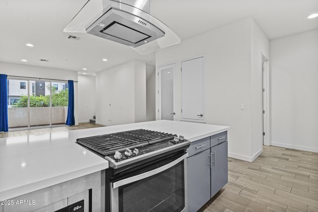 325 E CORONADO Road 8, Phoenix, AZ 85004