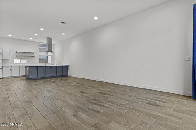 325 E CORONADO Road 8, Phoenix, AZ 85004