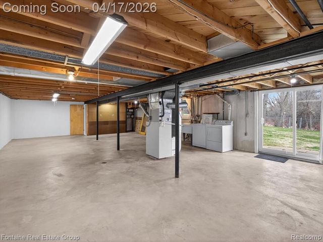 1274 Nancywood Drive, Waterford, MI 48327