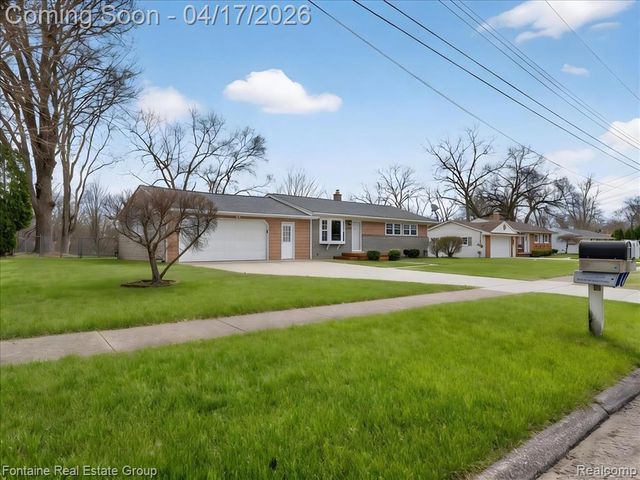 1274 Nancywood Drive, Waterford, MI 48327