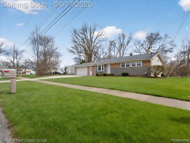 1274 Nancywood Drive, Waterford, MI 48327