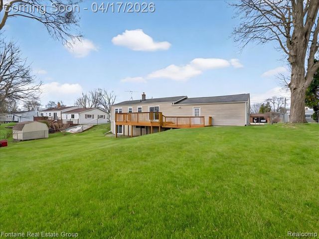 1274 Nancywood Drive, Waterford, MI 48327