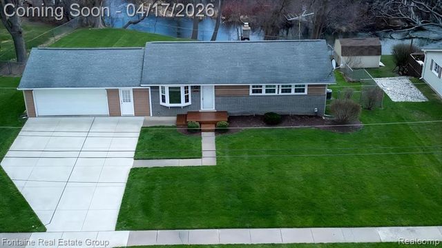 1274 Nancywood Drive, Waterford, MI 48327