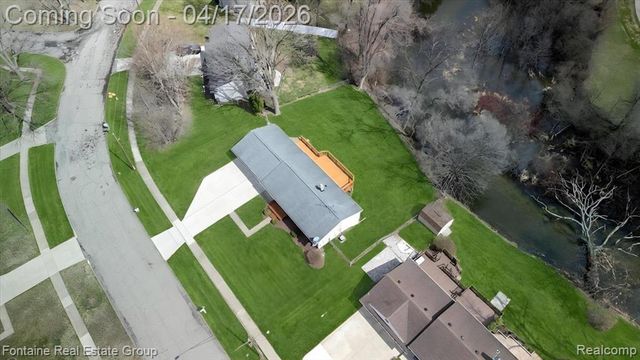 1274 Nancywood Drive, Waterford, MI 48327