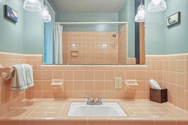 620 Lakewood Road, Long Lake Twp, MI 49685