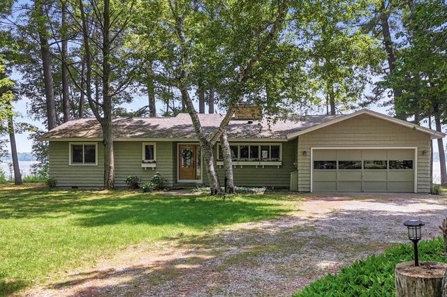 620 Lakewood Road, Long Lake Twp, MI 49685