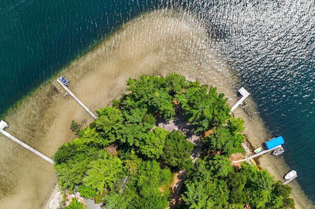 620 Lakewood Road, Long Lake Twp, MI 49685