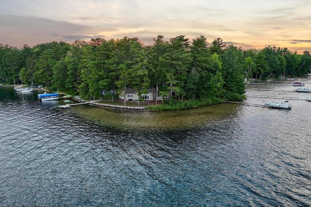 620 Lakewood Road, Long Lake Twp, MI 49685