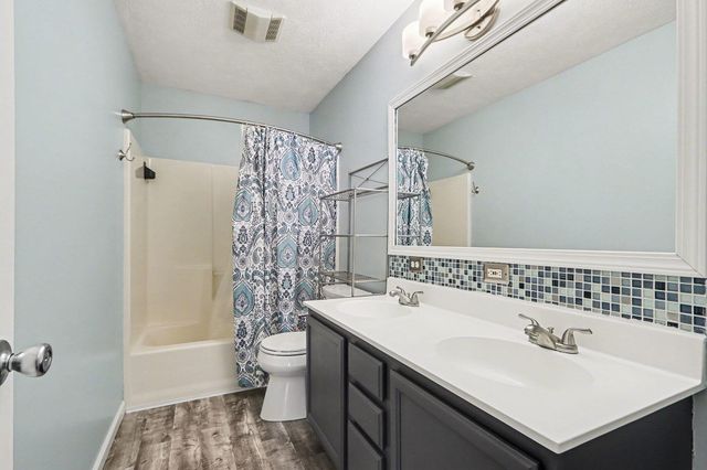 6189 Clover Meadows Avenue, Pavilion Twp, MI 49088