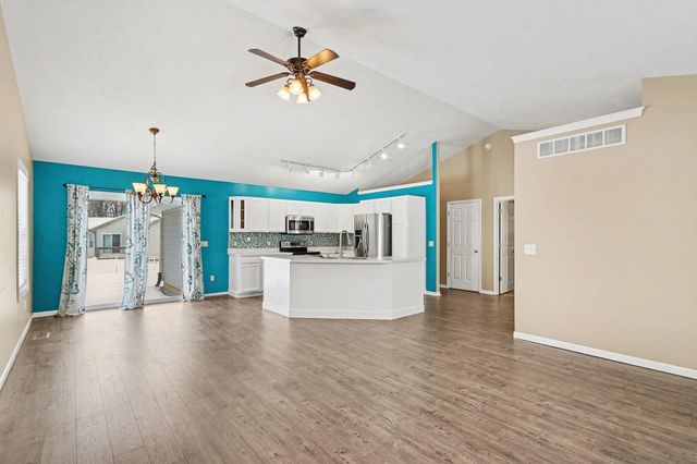 6189 Clover Meadows Avenue, Pavilion Twp, MI 49088