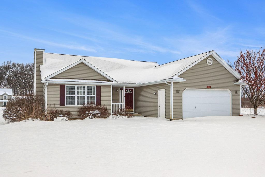 6189 Clover Meadows Avenue, Pavilion Twp, MI 49088