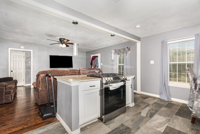 1642 Ash Street, Grand Prairie, TX 75050