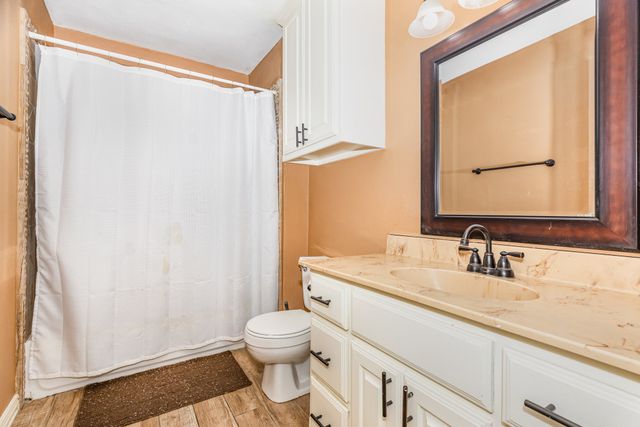 1642 Ash Street, Grand Prairie, TX 75050